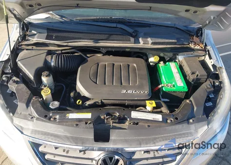 2011 Volkswagen Routan S из США, поврежденный, VIN 2V4RW4DG1BR805217